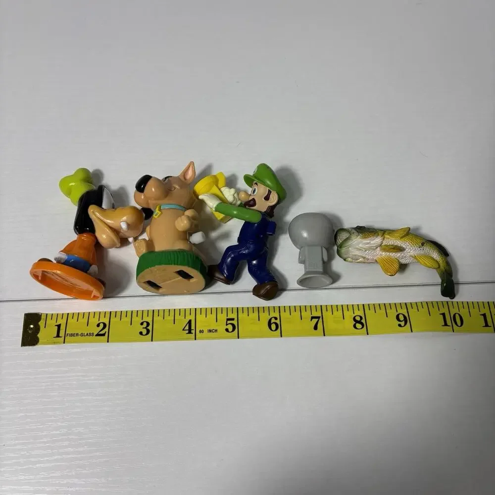 Random Small Figures Toy Lot 5 Toys Bin5